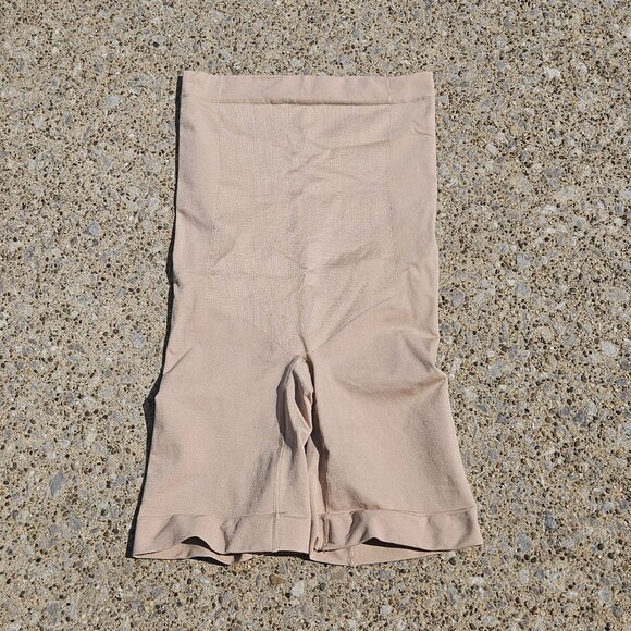 Med Banana Republic Shapewear Boyshorts Nylon Spandex Nude Beige Tummy Control - Picture 1 of 9